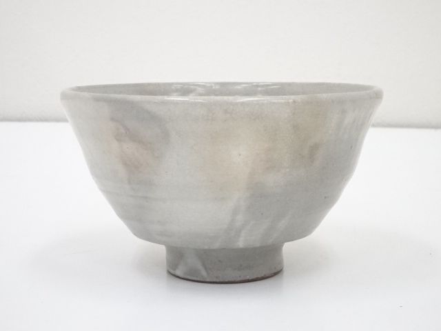 JAPANESE TEA CEREMONY / CHAWAN(TEA BOWL) / WHITE SLIP GLAZE / ARTISAN WORK